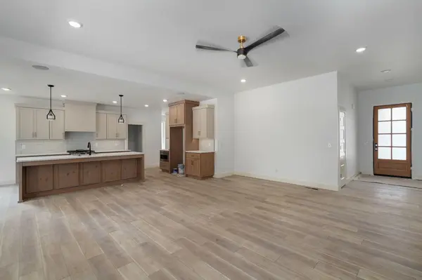 2950 W Marty ST, Springfield, MO 65810