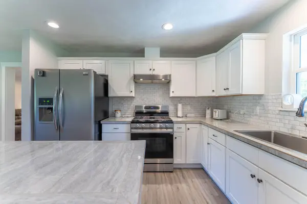 3338 County Road 322, Koshkonong, MO 65692