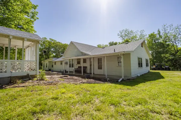 000 Canyon Road RD, Ozark, MO 65721