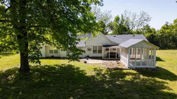 000 Canyon Road RD, Ozark, MO 65721