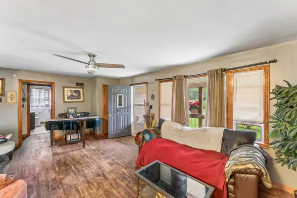 443 E Burford ST, Marshfield, MO 65706