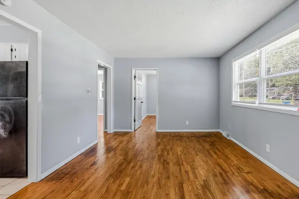 1262 S Estate AVE, Springfield, MO 65804