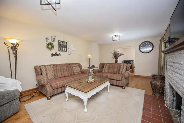 1635 E Elm ST, Springfield, MO 65802