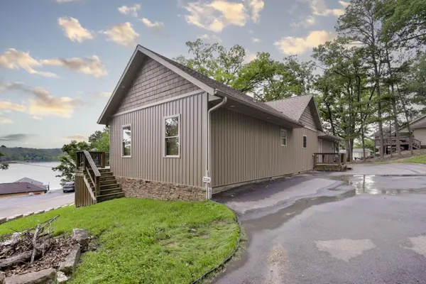 25318 Riverside LN, Shell Knob, MO 65747