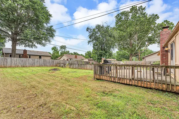 1375 E Dunkirk ST, Springfield, MO 65804