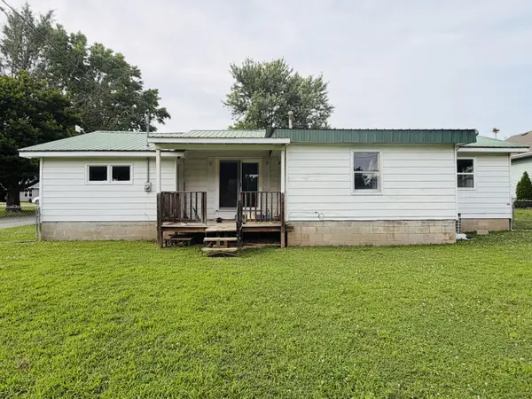 204 W Oak ST, Stockton, MO 65785