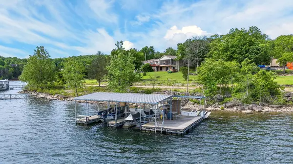 226 Ledgestone RD, Shell Knob, MO 65747
