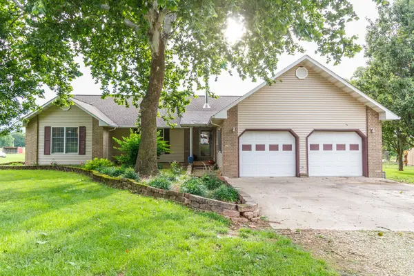 235 Springfield RD, Buffalo, MO 65622