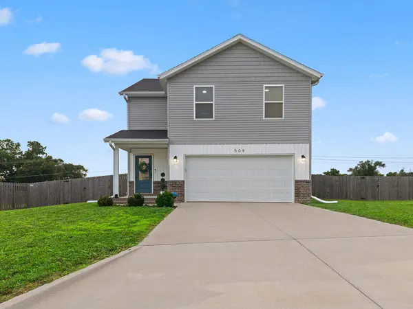 509 N Pine Leaf RD, Nixa, MO 65714