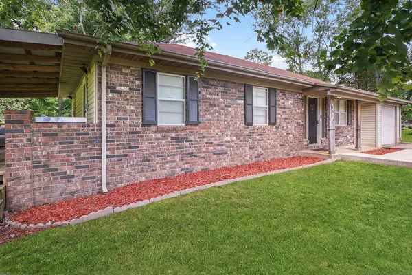 1919 Kay DR, West Plains, MO 65775