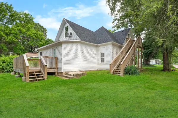 824 W Elm ST, Springfield, MO 65806