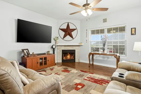 722 E Mining Camp RD, Nixa, MO 65714
