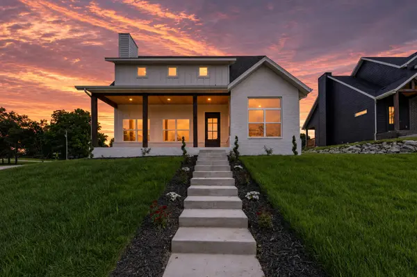 2033 E Will ST, Republic, MO 65738