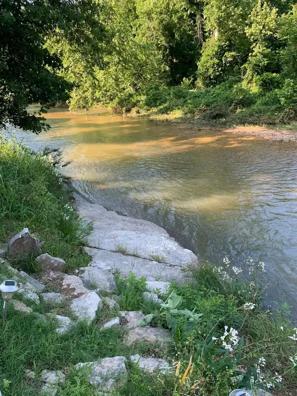 214 N Cliffside DR, Noel, MO 64854