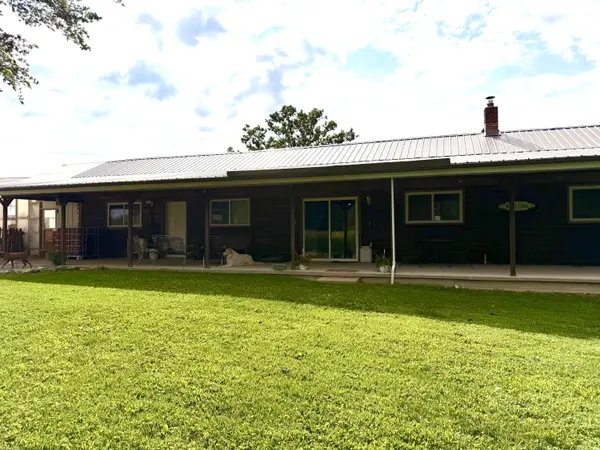 2463 State Highway Dd, Ava, MO 65608