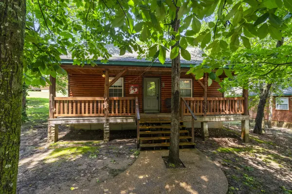 807 E Surf ST, Stockton, MO 65785
