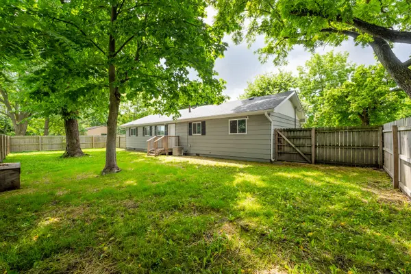 715 E Springfield ST, Aurora, MO 65605