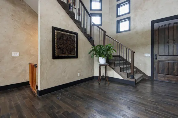 636 Gardenia LN, Republic, MO 65738