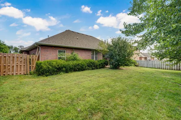 3862 W Vincent DR, Springfield, MO 65810