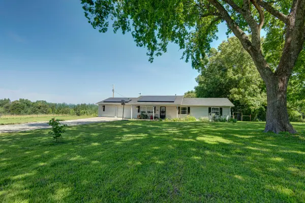 4302 Uu RD, Elkland, MO 65644