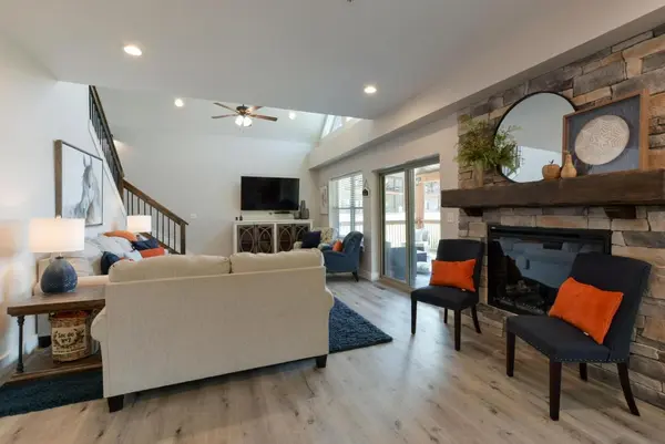 280 Lakefront DR, Branson, MO 65616