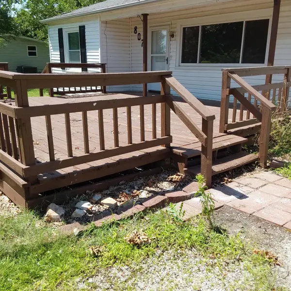 807 E Pennell ST, Carl Junction, MO 64834