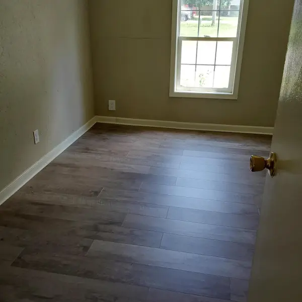 807 E Pennell ST, Carl Junction, MO 64834