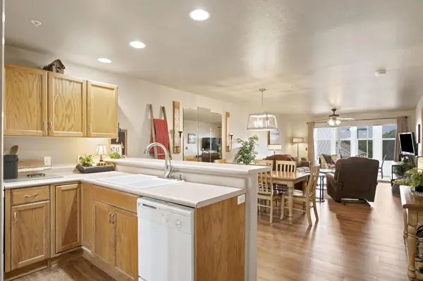 135 Upper Emerald Bay Circle #11, Hollister, MO 65672