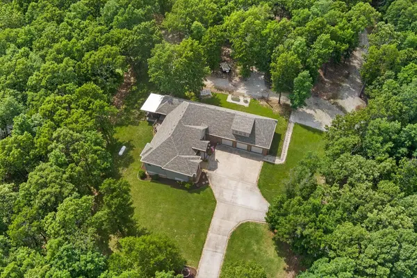 320 Ridgecrest DR, Fair Grove, MO 65648