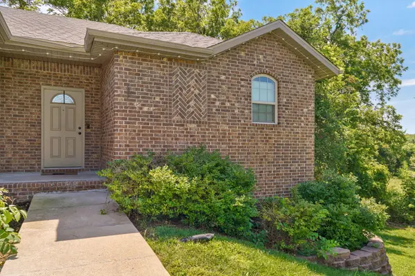 3031 N Albertha AVE, Springfield, MO 65803