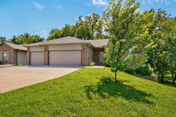 3031 N Albertha AVE, Springfield, MO 65803