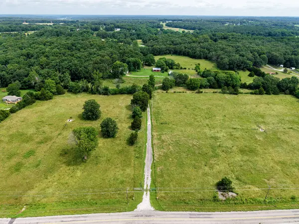 2209 State Highway Dd, Marshfield, MO 65706