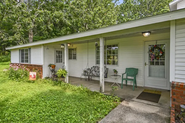 2209 State Highway Dd, Marshfield, MO 65706