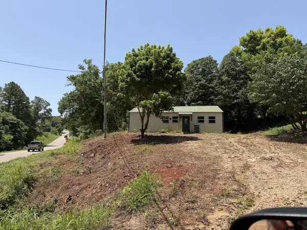 18539 Illinois AVE, Eminence, MO 65466