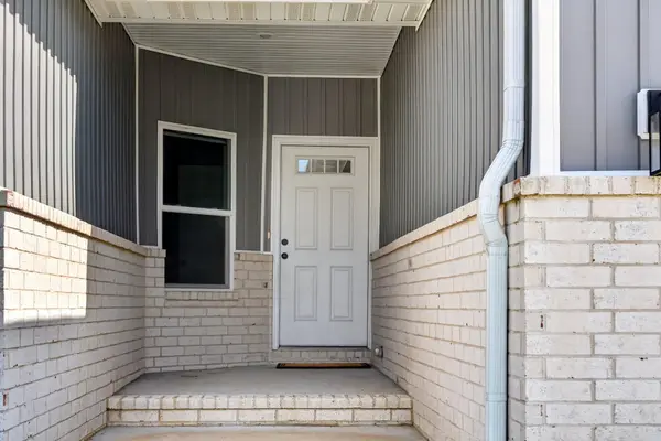 564 Delaware CT, Rogersville, MO 65742