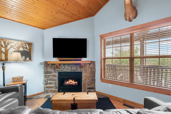 76 Bells Avenue AVE #98, Branson West, MO 65737