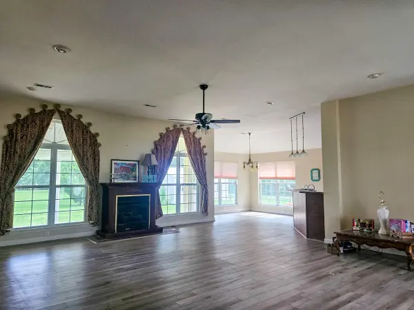 1409 Hockman ST, Mountain View, MO 65548