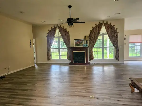 1409 Hockman ST, Mountain View, MO 65548
