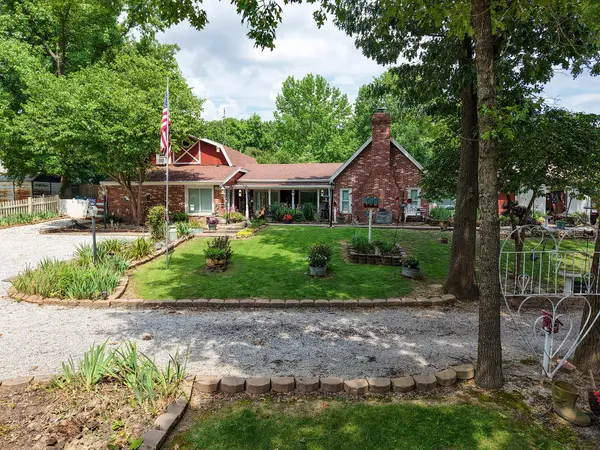 701 Spears AVE, Crane, MO 65633