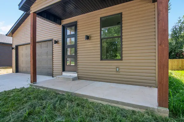 317 S Oak AVE, Sparta, MO 65753
