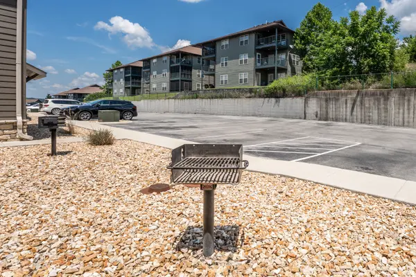 137 Bunker DR #3, Branson West, MO 65737