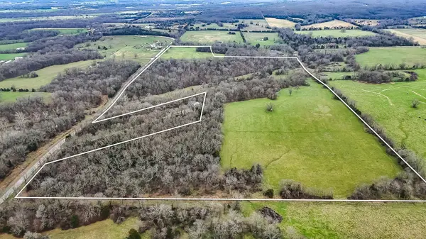 000 Thorpe RD, Elkland, MO 65644