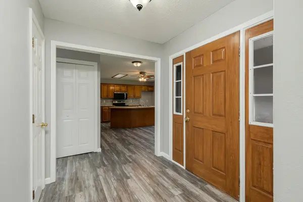 1922 S Colony AVE, Bolivar, MO 65613