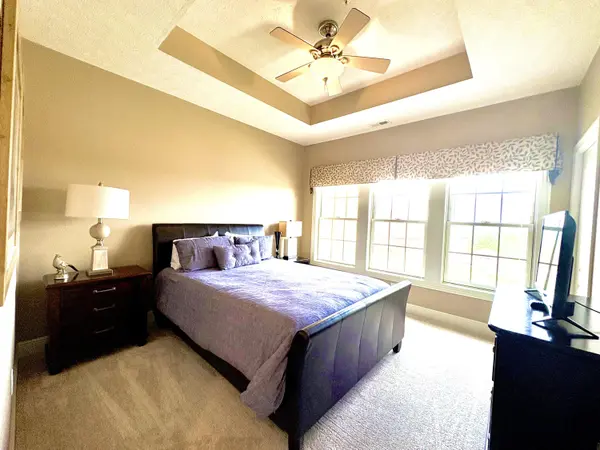 130 N Tuscany DR, Hollister, MO 65672