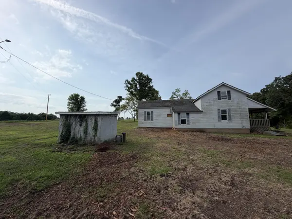 5401 Dandelion RD, Hartville, MO 65667