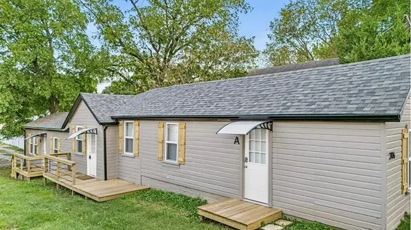 206 A-B Cherry ST, West Plains, MO 65775