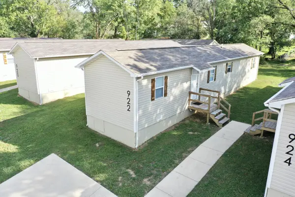 914-924 Renfrow AVE, West Plains, MO 65775