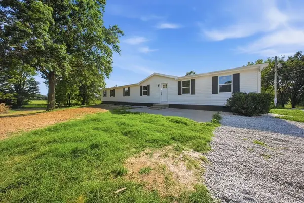 28480 E Mission RD, El Dorado Springs, MO 64744