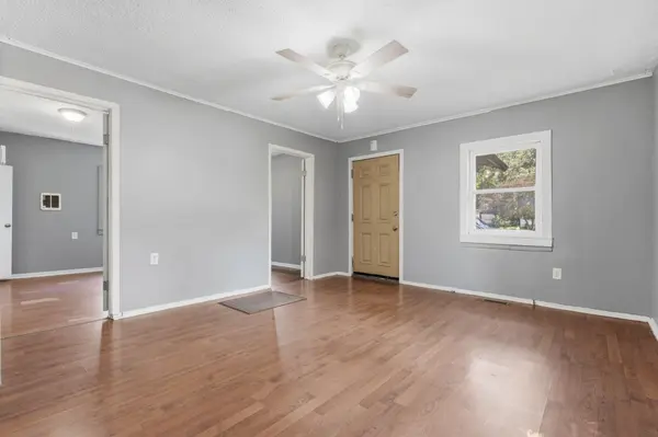 921 W Chicago ST, Springfield, MO 65803