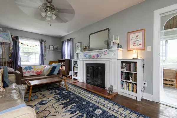 1460 E Grand ST, Springfield, MO 65804